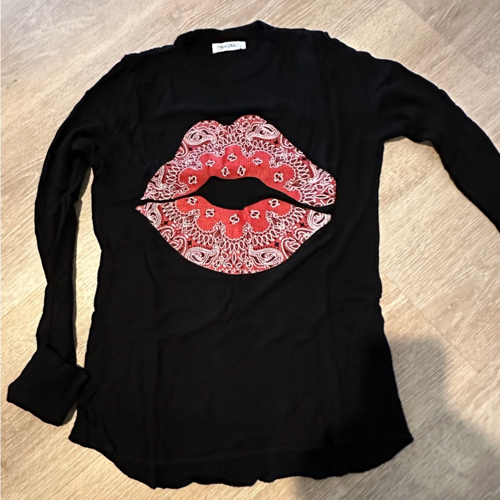 NEW Lauren Moshi Black Long Sleeve Top with Red Lips Design